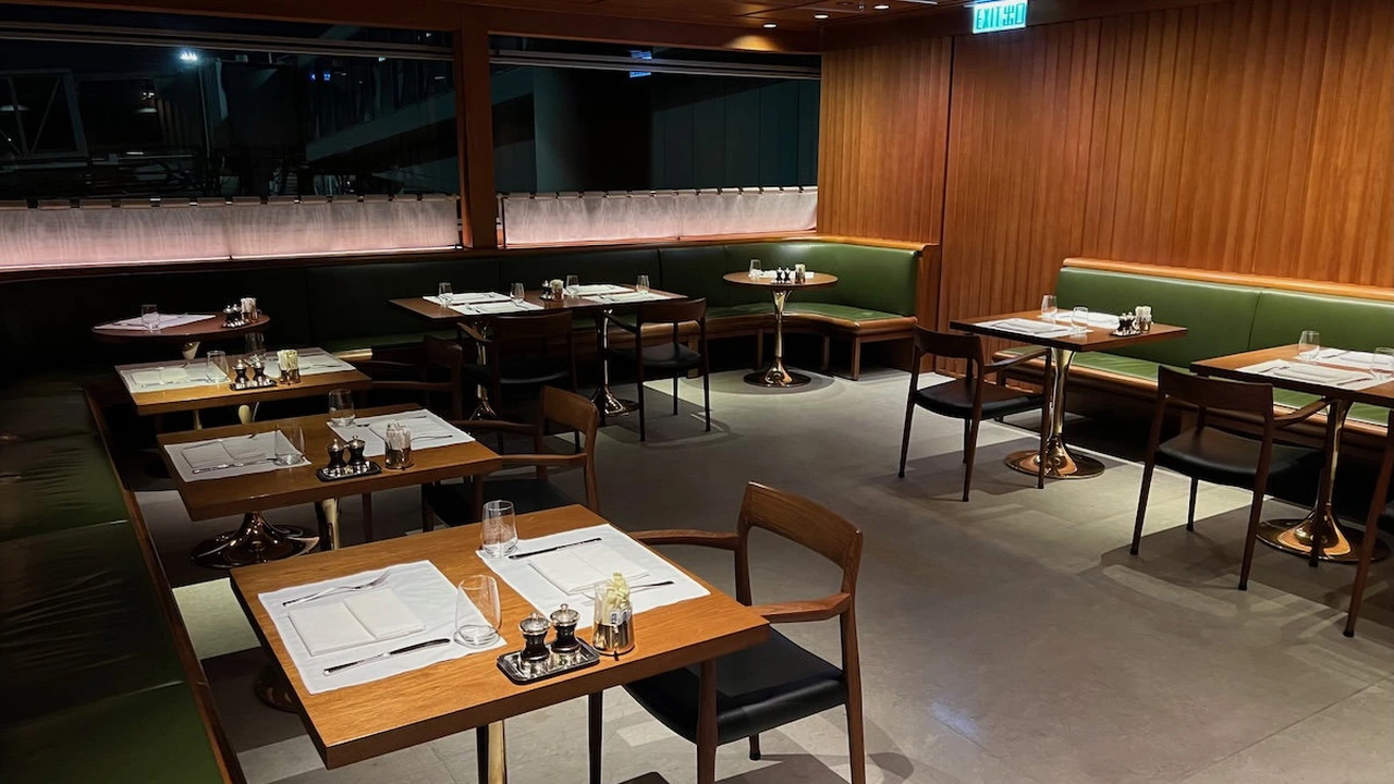 Singapore Airlines SilverKris Lounge at Singapore Changi Airport
