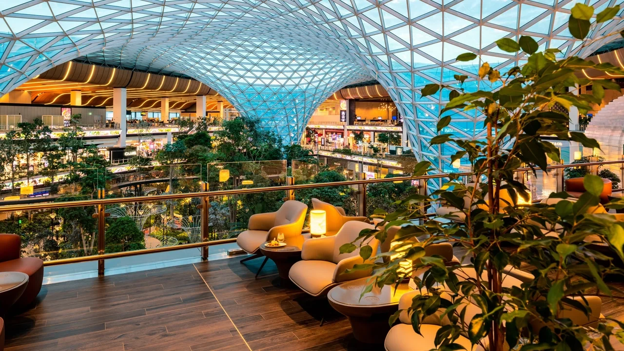 Qatar Airways Al Mourjan Business Lounge at Hamad International Airport