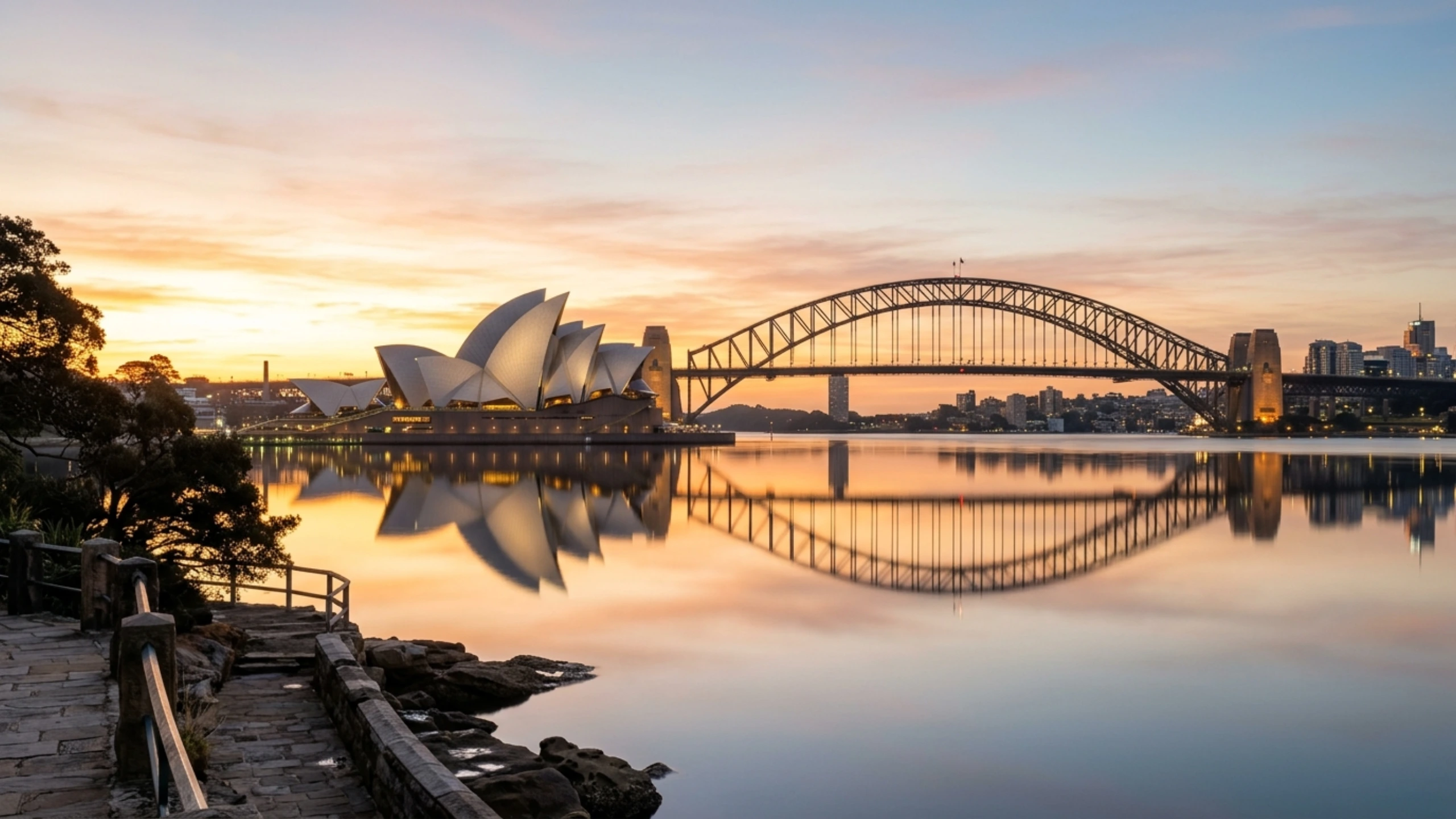 Los Angeles to Sydney Business Class: Surviving 15 Hours in Style (2026)