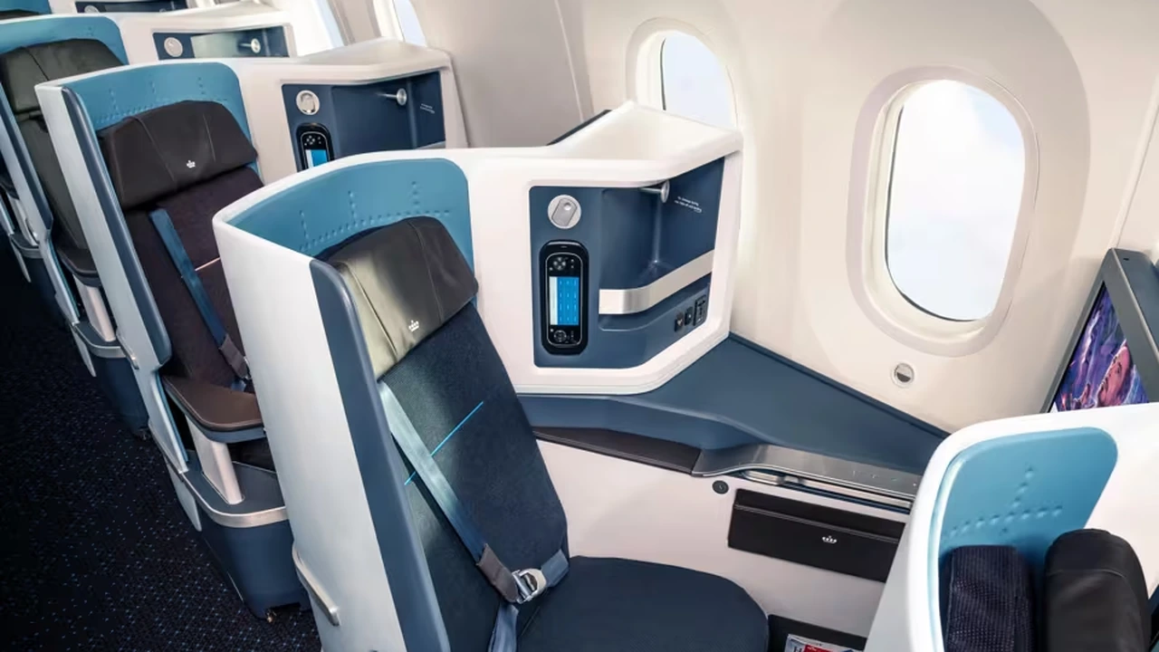 KLM Royal Dutch Airlines 787-10 World Business Class seat