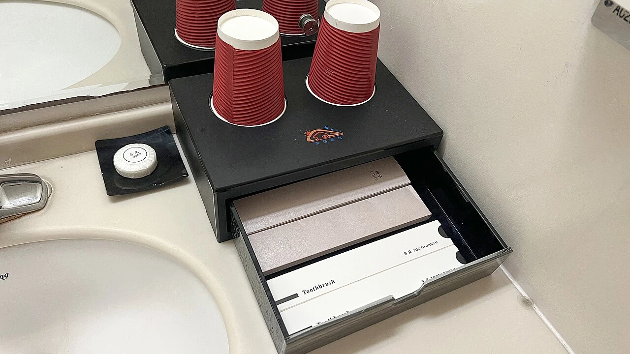 Qatar Airways Diptyque and Emirates Bvlgari luxury amenity kits