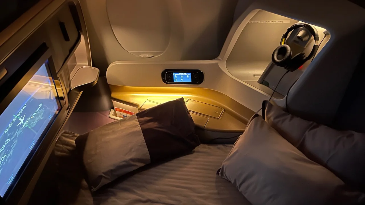 Entertainment system on Singapore Airlines Business Class Review: Still the World's Best? (2026 Edition)